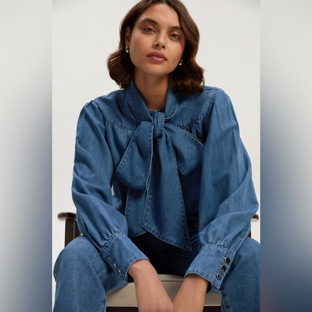 NWT KAREN MILLEN Denim Pussybow Blouse - Picture 2 of 9